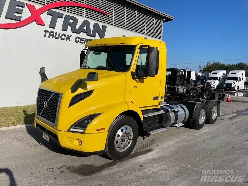 Volvo VNR64T Sattelzugmaschinen