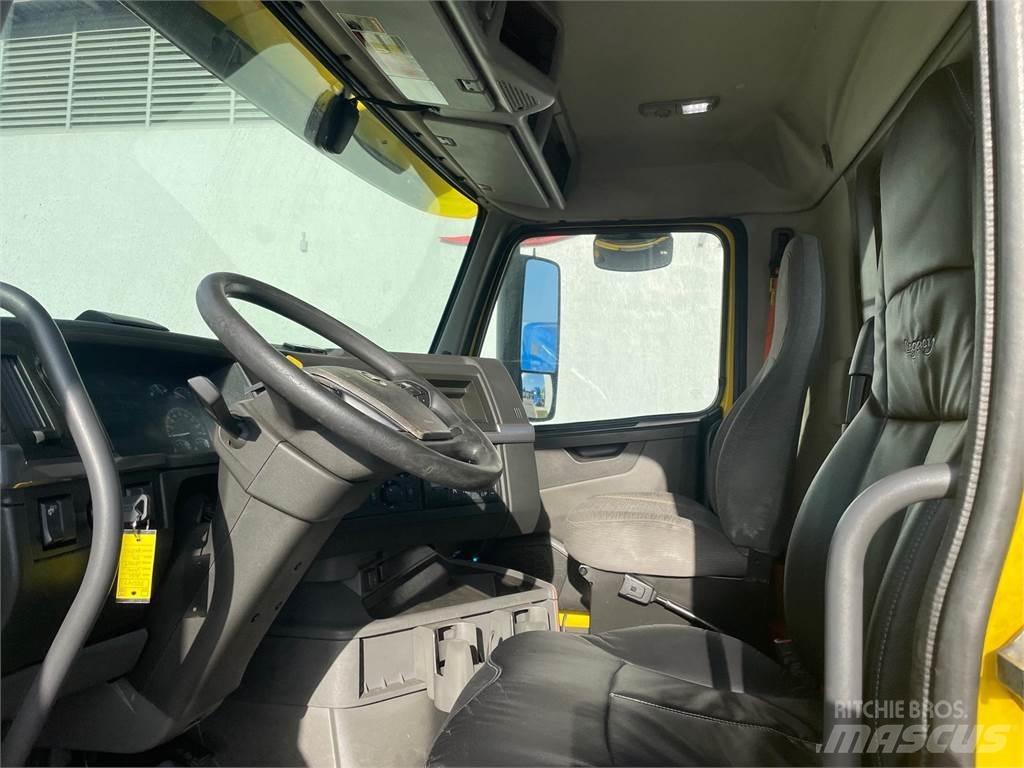 Volvo VNR64T300 Sattelzugmaschinen