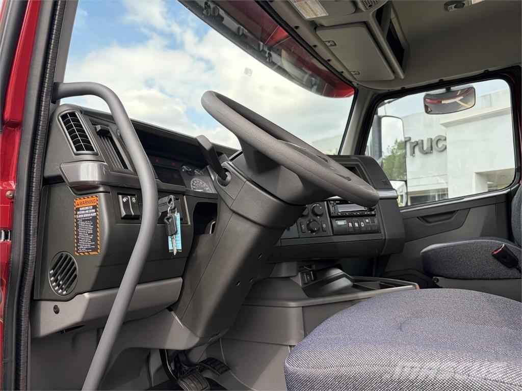 Volvo VNR64T300 Sattelzugmaschinen