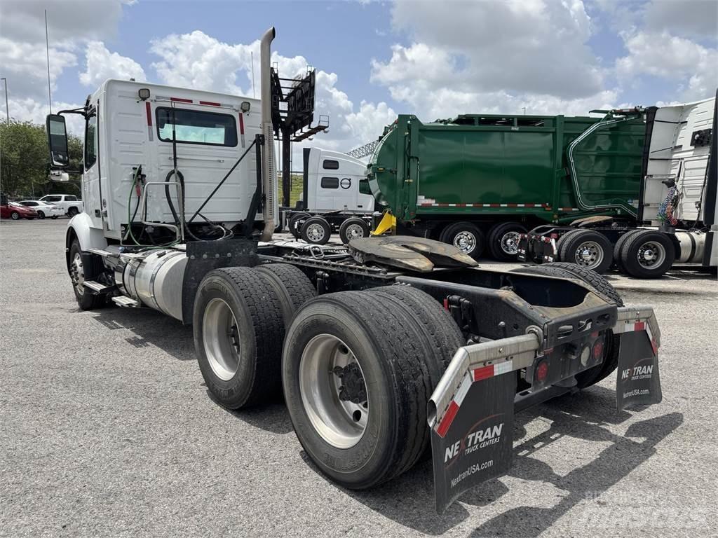 Volvo VNR64T300 Sattelzugmaschinen