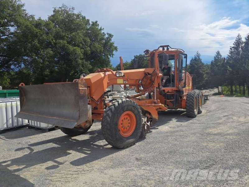 CAT 12M Grader