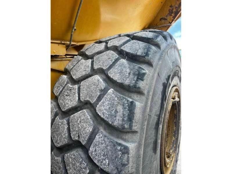 CAT 740GC Dumper - Knickgelenk