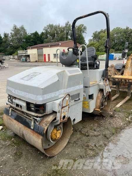 CAT CB224 Erdbauwalzen