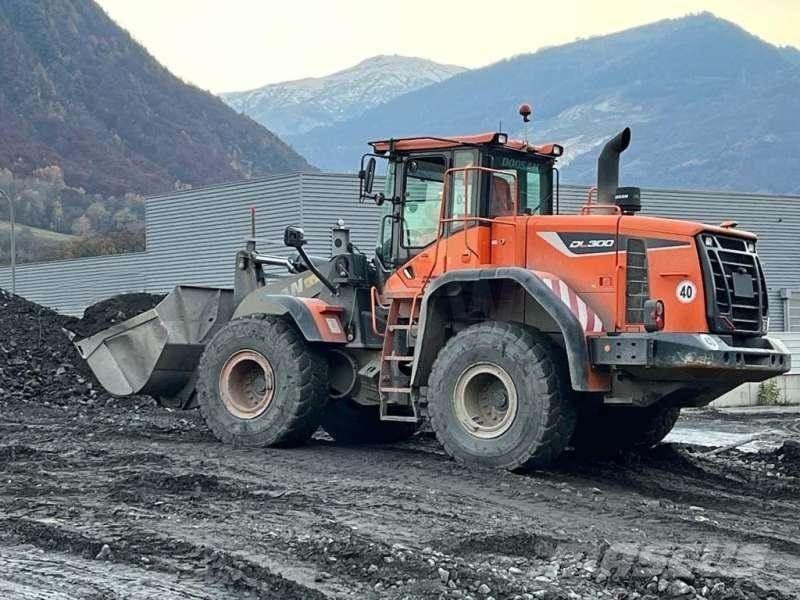 Doosan DL300 Radlader