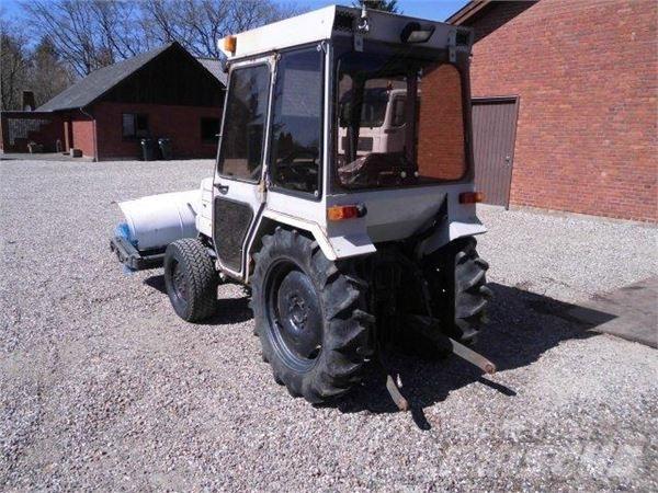 Mitsubishi 280 Traktoren