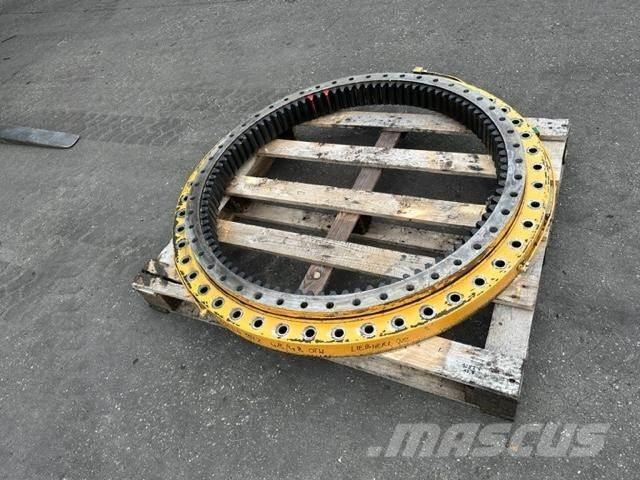 Liebherr A 922 Chassis