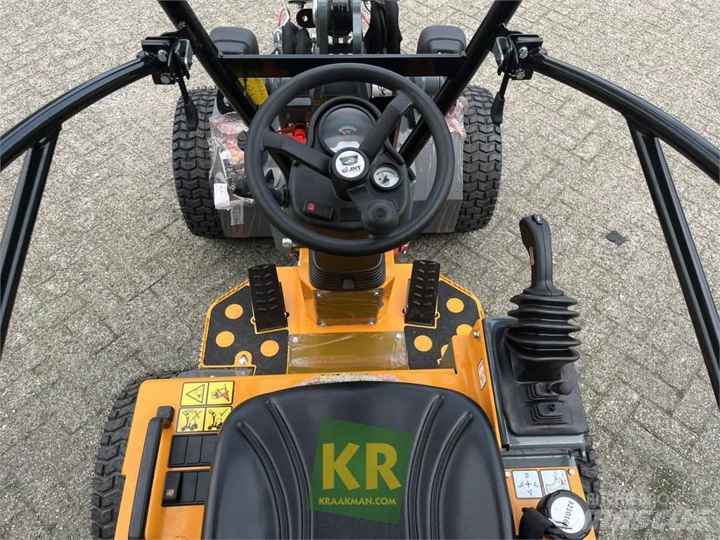 GiANT G1200 Hoflader