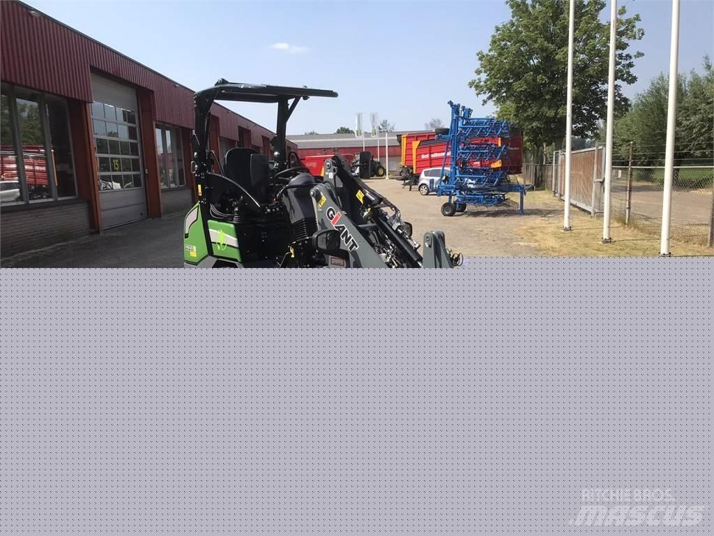GiANT G2200E Hoflader