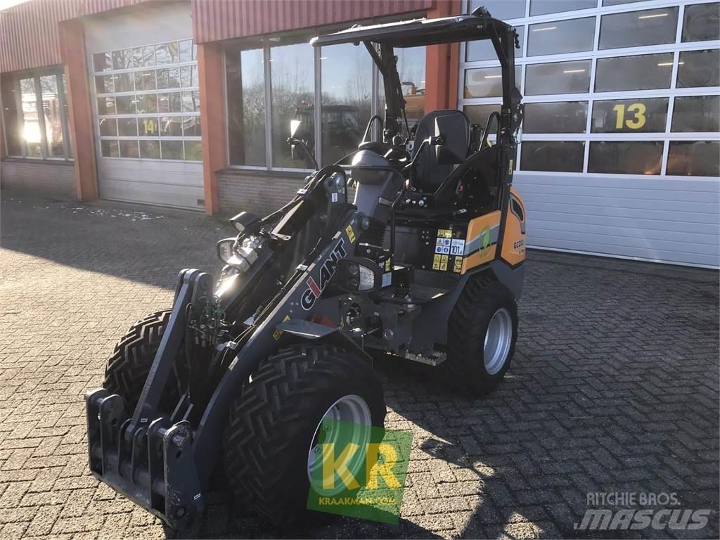 GiANT G2200E Hoflader