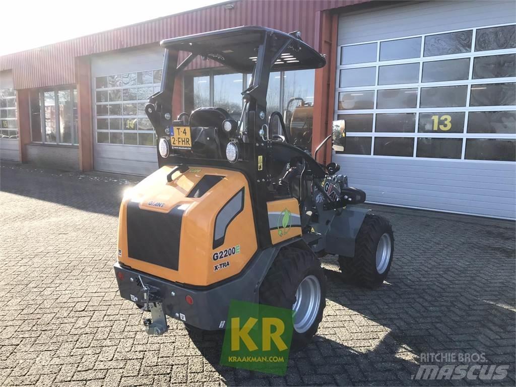GiANT G2200E Hoflader