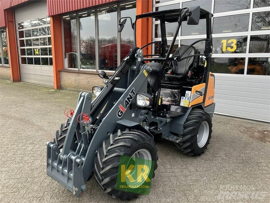 GiANT G2300 Hoflader