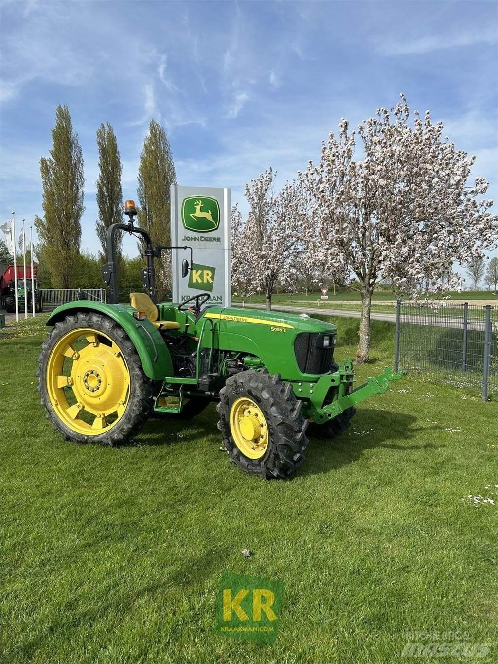 John Deere 5055E Traktoren