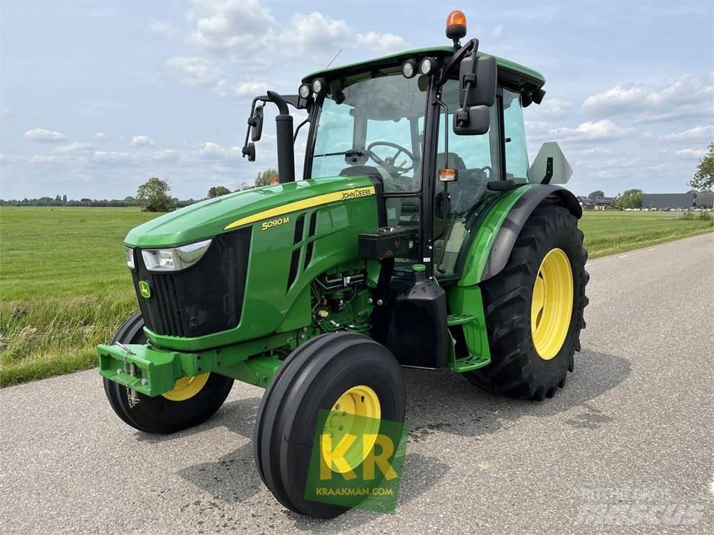 John Deere 5090M Traktoren