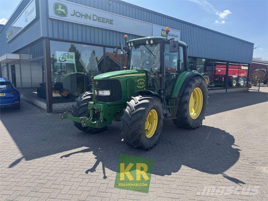 John Deere 6120 Traktoren