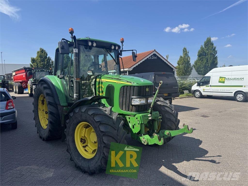 John Deere 6120 Traktoren