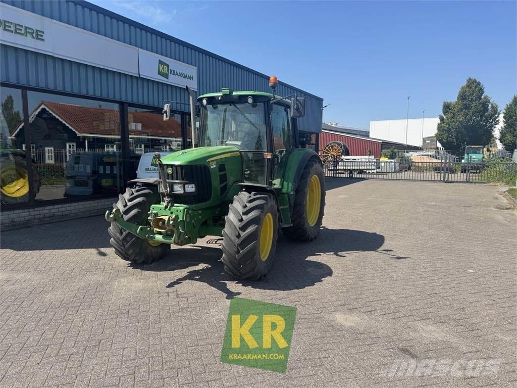 John Deere 6130 Traktoren