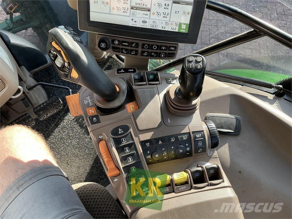John Deere 6130R Traktoren