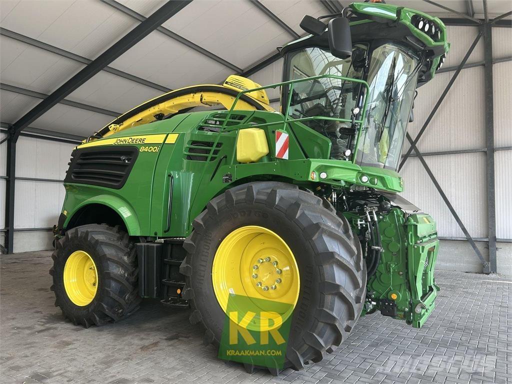 John Deere 8400 Feldhäcksler