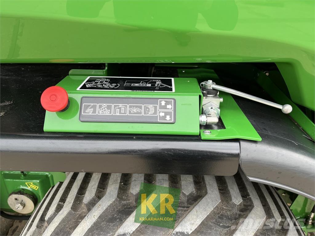 John Deere C441R Rundballenpressen