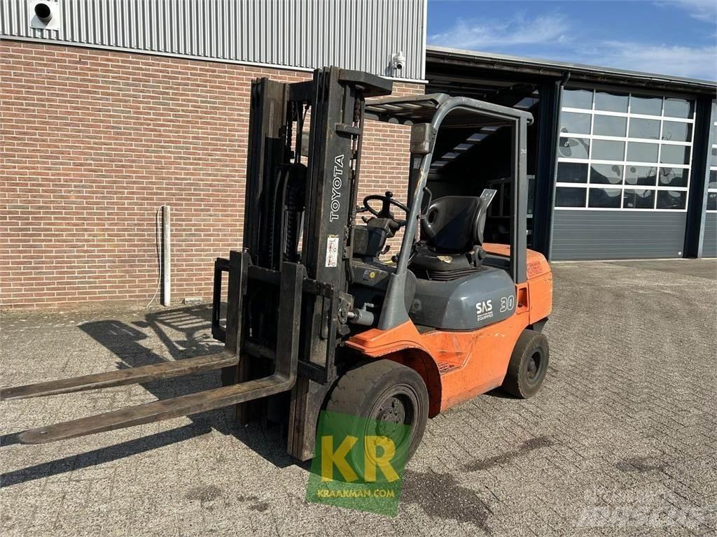 Toyota 02-7FDJF35 Teleskoplader für Landwirtschaft