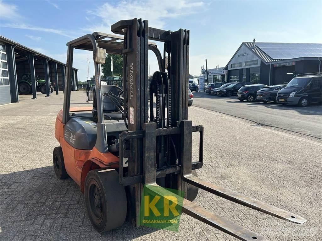 Toyota 02-7FDJF35 Teleskoplader für Landwirtschaft