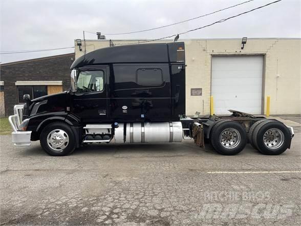 Volvo VNL64T730 Sattelzugmaschinen