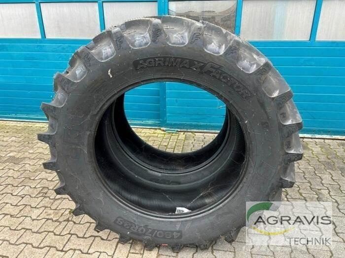 BKT 480/70-R38 Reifen