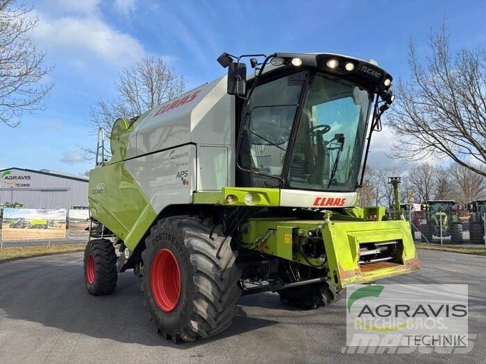 CLAAS TUCANO 420 Mähdrescher