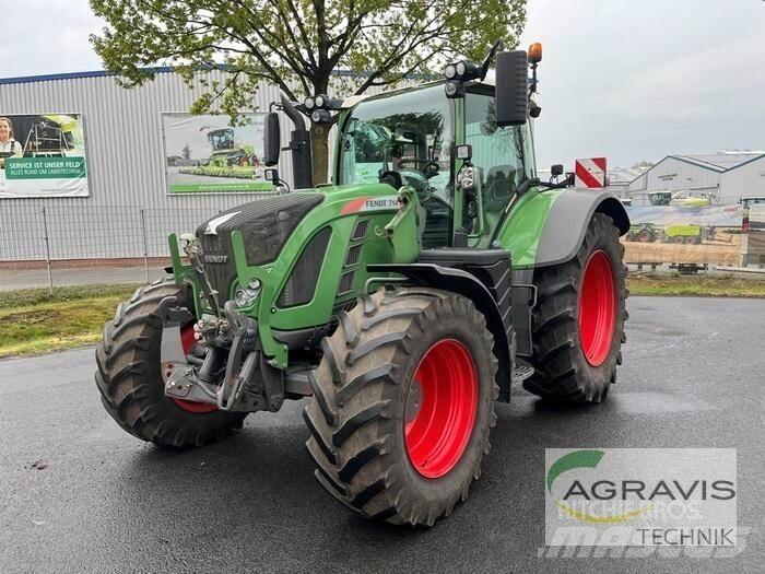Fendt 714 VARIO S4 Traktoren
