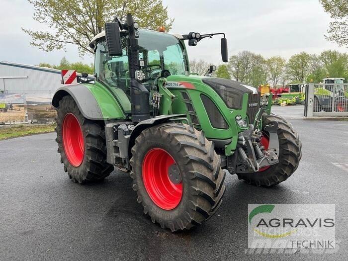 Fendt 714 VARIO S4 Traktoren
