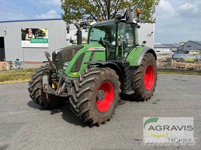 Fendt 724 VARIO S4 Traktoren