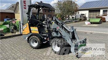 GiANT G2200E Radlader