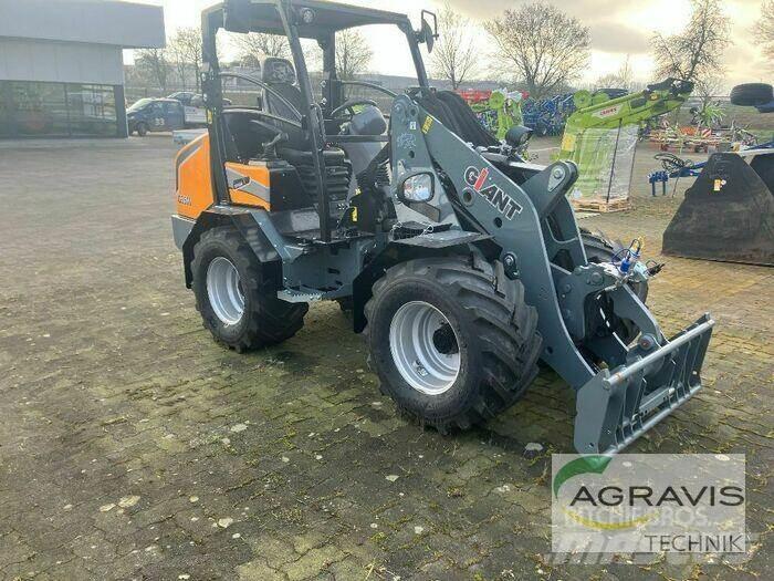 GiANT G3500 Radlader