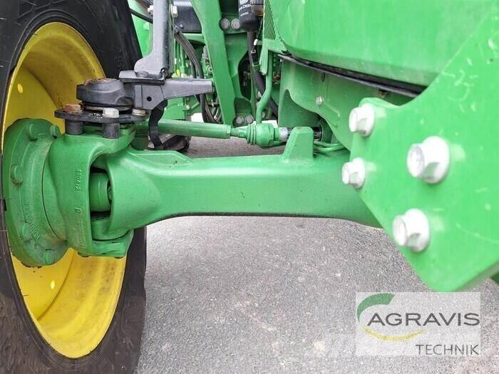John Deere 5100 R Traktoren