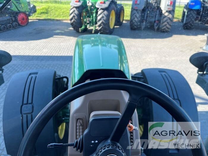 John Deere 8320 Traktoren