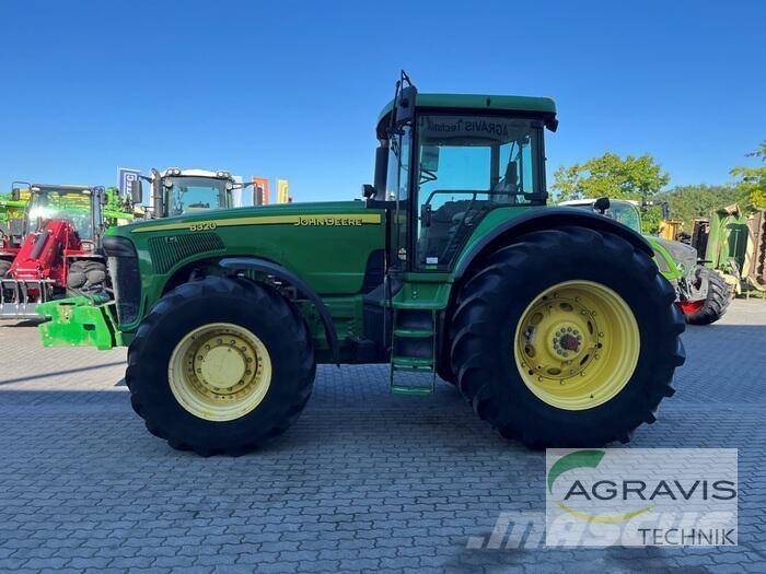John Deere 8320 Traktoren