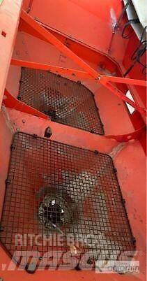 Kuhn Axis 40.1W Mineraldüngerstreuer