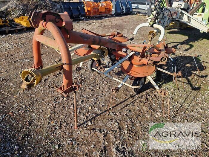 Kuhn GF 452 M Kreiselheuer/-wender