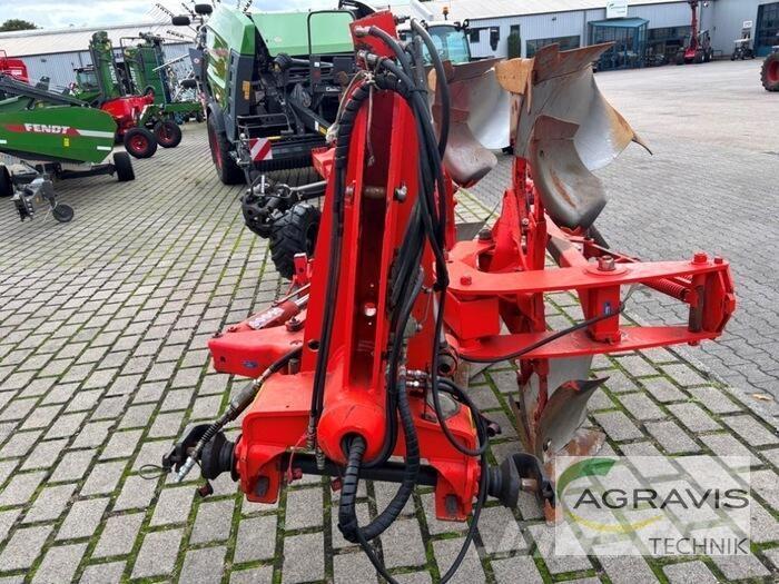 Kuhn VARI-MASTER 152 Wendepflüge