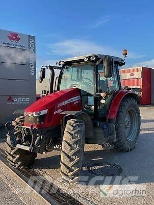 Massey Ferguson 5713S Traktoren