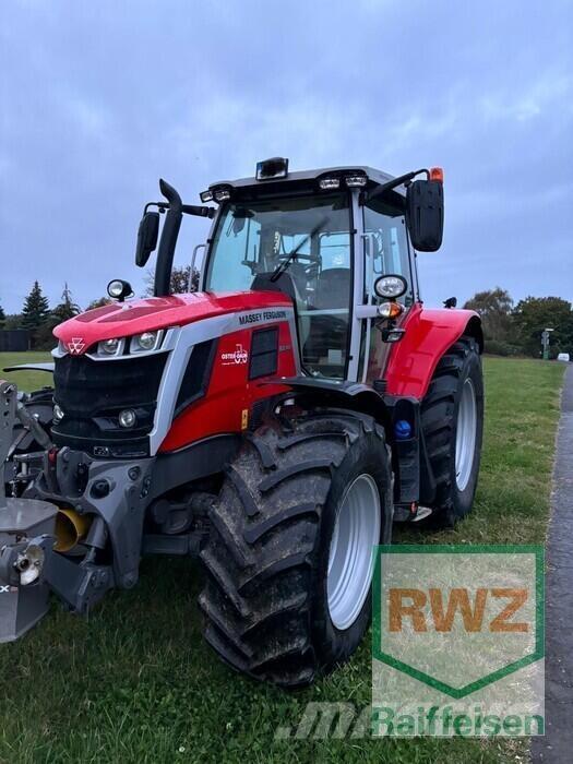 Massey Ferguson 6S 155 Traktoren