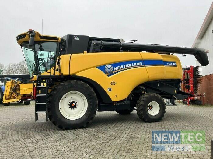 New Holland CX 8.85 Mähdrescher