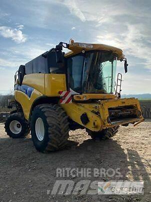 New Holland CX 8090 Mähdrescher