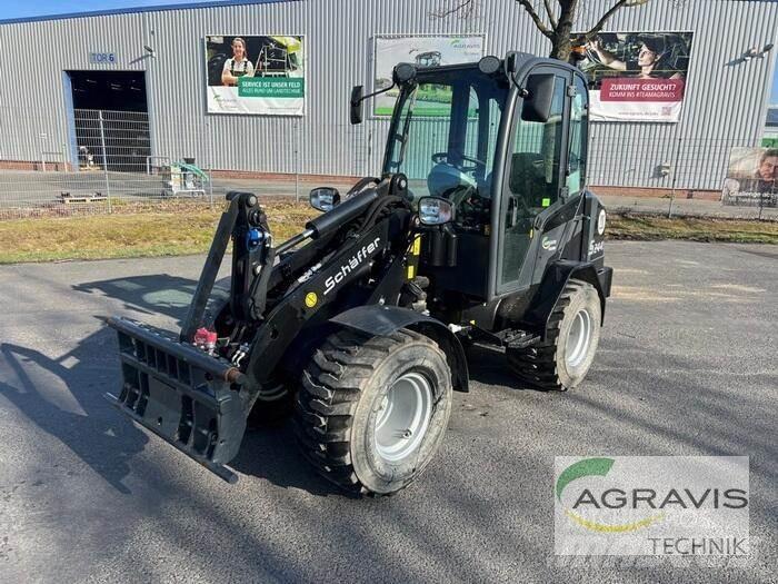 Schäffer 2445 S Radlader
