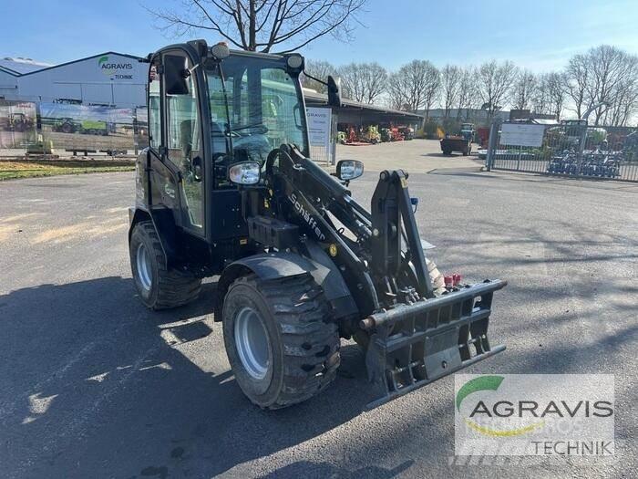Schäffer 2445 S Radlader