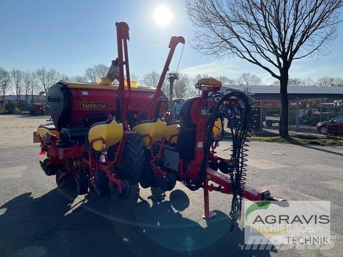 Väderstad TEMPO TPF 8 Drillmaschinen