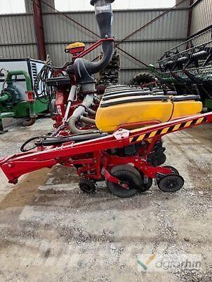 Väderstad Tempo V8 Drillmaschinen