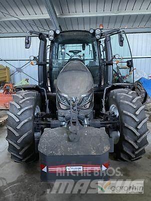 Valtra G125 Traktoren