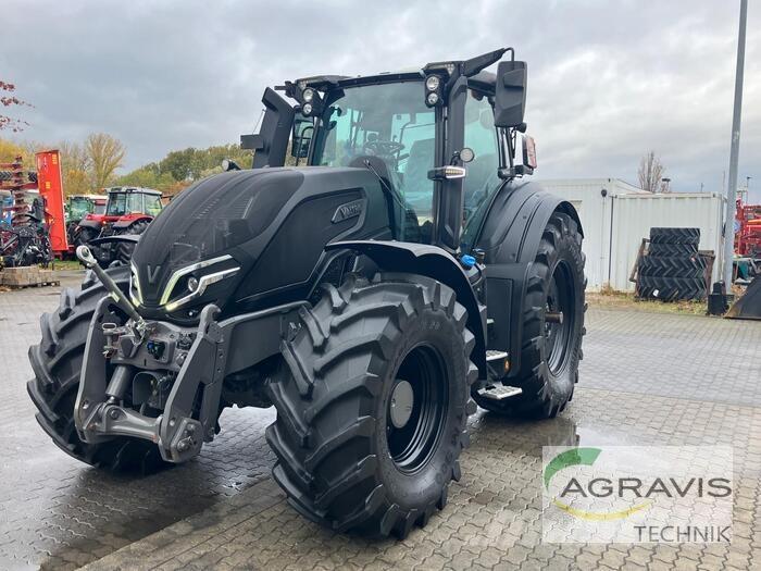 Valtra Q 305 1A9 Traktoren