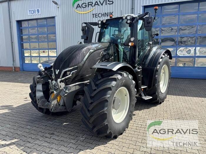 Valtra T 235 D 2A1 Traktoren